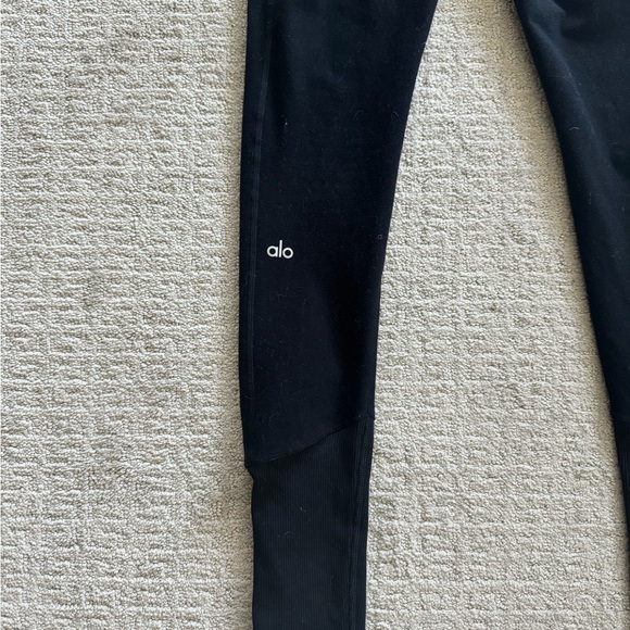 Alo High Waist Lounge Leggings - Picture 5 of 6